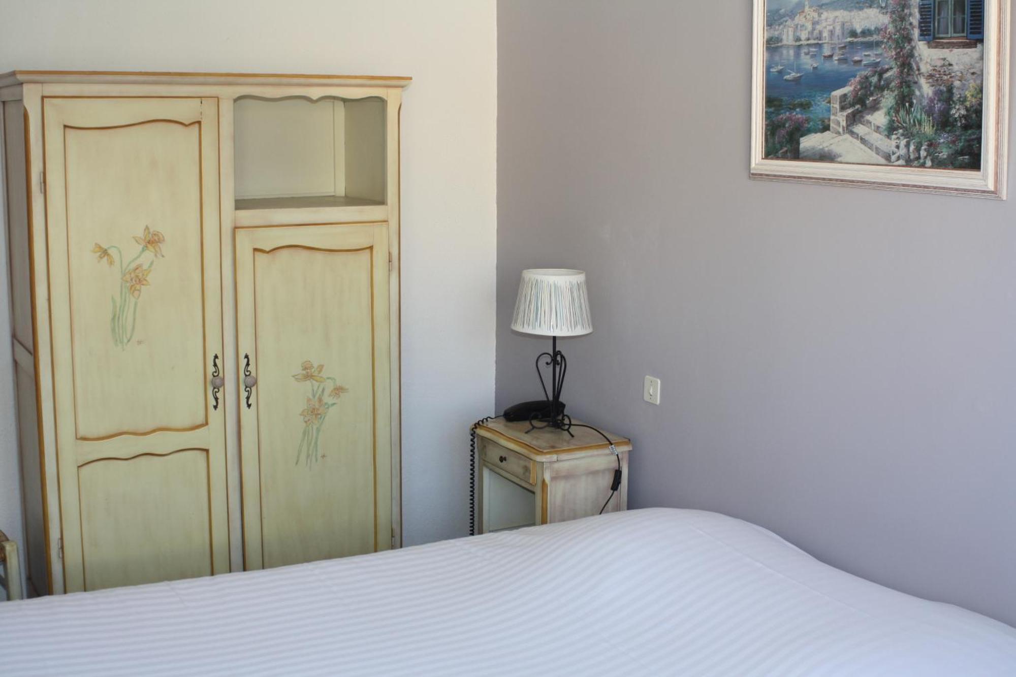 Logis Hotel Du Midi Salon-de-Provence Exteriér fotografie